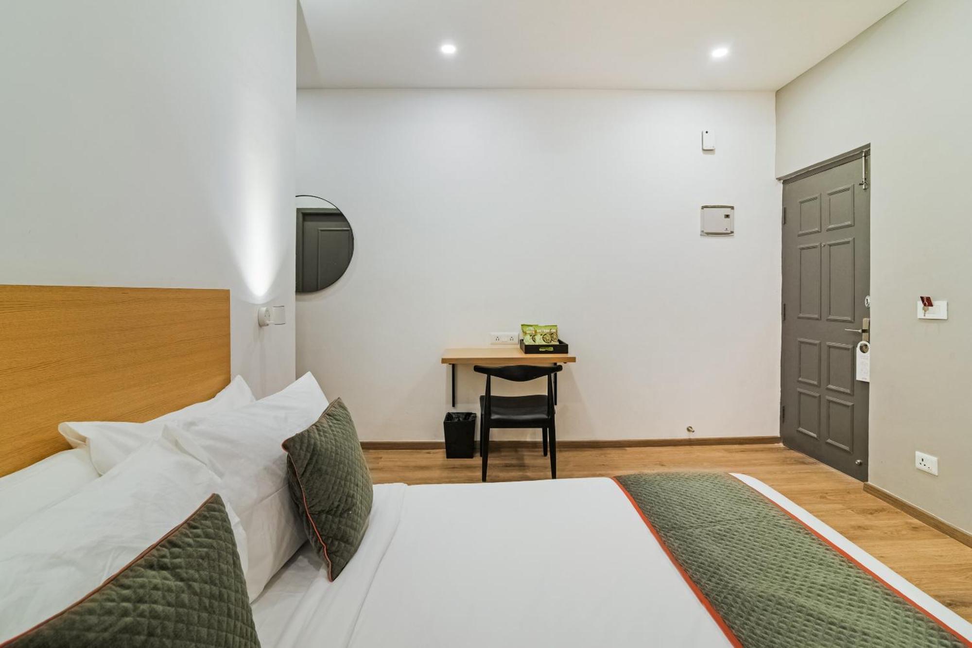 Super Townhouse Xotel チェンナイ エクステリア 写真