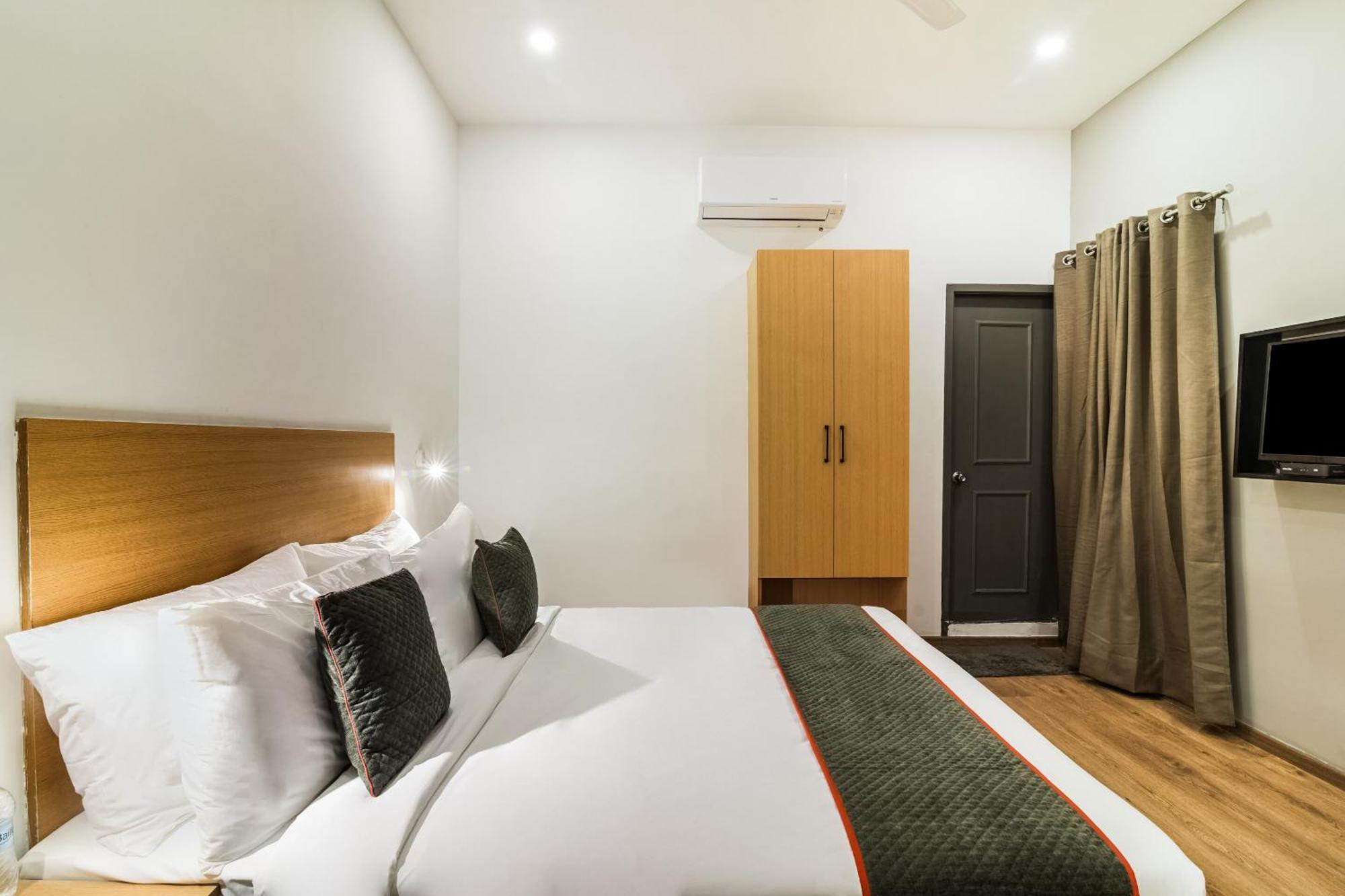 Super Townhouse Xotel チェンナイ エクステリア 写真